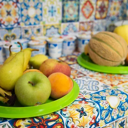 Gasthof Tropeacharmet Parking Free Tropea